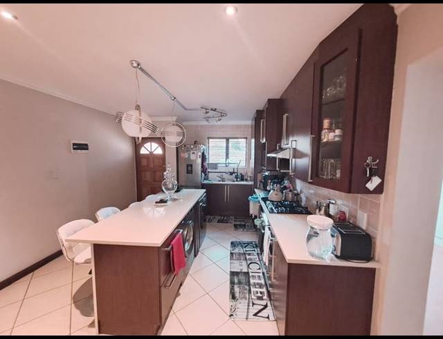 2 BEDROOM TOWNHOUSE FOR SALE IN PRIMROSE
